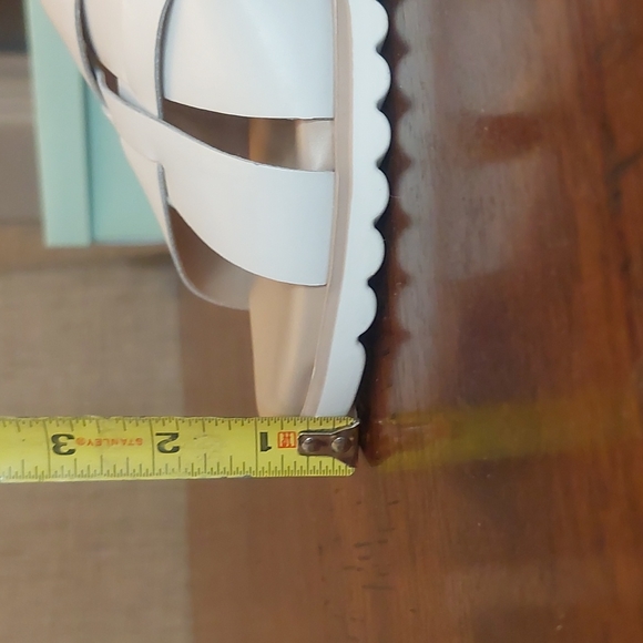 Easy Spirit Wide-fit Sandals - Picture 8 of 10